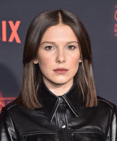 Millie Bobby Brown Longsleeve T-shirt #2851263