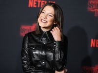 Millie Bobby Brown Longsleeve T-shirt #2851265