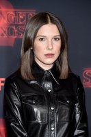 Millie Bobby Brown Longsleeve T-shirt #2851271