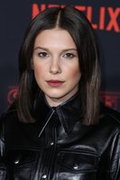Millie Bobby Brown Longsleeve T-shirt #2851282