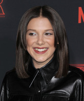 Millie Bobby Brown Longsleeve T-shirt #2851287