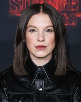 Millie Bobby Brown Longsleeve T-shirt #2851319