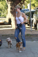 Minka Kelly t-shirt #2779597