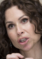 Minnie Driver Longsleeve T-shirt #2398967