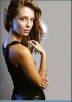 Mischa Barton Longsleeve T-shirt #1327878