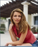 Mischa Barton Longsleeve T-shirt #1327886