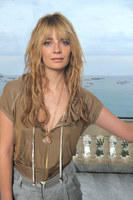 Mischa Barton mug #G343374