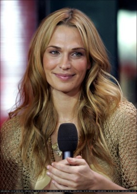 Molly Sims stickers 1347276