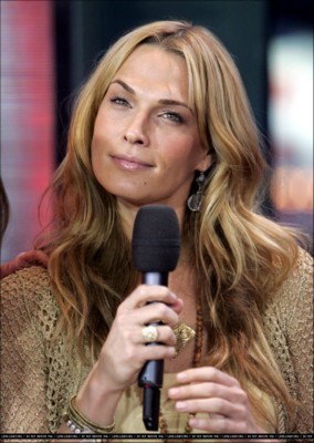 Molly Sims puzzle 1347277