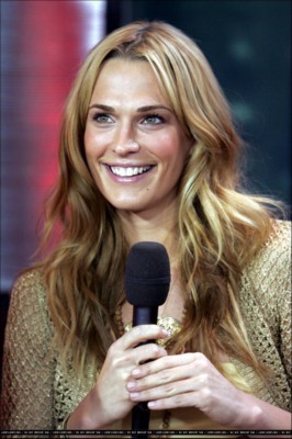 Molly Sims puzzle 1347278