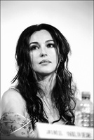 Monica Bellucci Sweatshirt #2032103