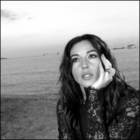 Monica Bellucci longsleeve t-shirt #2032341