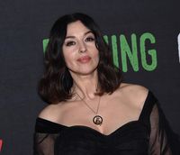 Monica Bellucci longsleeve t-shirt #3060631