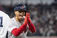 Mookie Betts Sweatshirt #3959300