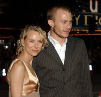 Naomi Watts Longsleeve T-shirt #1328856