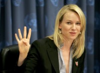 Naomi Watts Longsleeve T-shirt #1418990