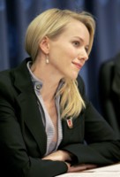 Naomi Watts Longsleeve T-shirt #1419004
