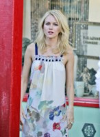 Naomi Watts Sweatshirt #1455715