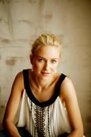 Naomi Watts Longsleeve T-shirt #2040827