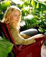 Naomi Watts Longsleeve T-shirt #2097309