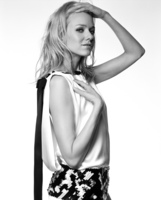 Naomi Watts Sweatshirt #2097397