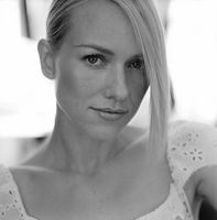 Naomi Watts Longsleeve T-shirt #2097478