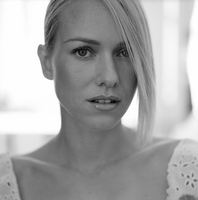 Naomi Watts Longsleeve T-shirt #2097496