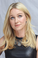 Naomi Watts Longsleeve T-shirt #2159494