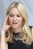 Naomi Watts Longsleeve T-shirt #2159498