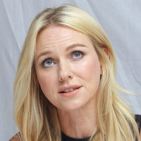 Naomi Watts Longsleeve T-shirt #2159503