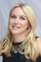 Naomi Watts Longsleeve T-shirt #2159507