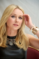 Naomi Watts Longsleeve T-shirt #2225479