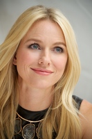 Naomi Watts Longsleeve T-shirt #2225497