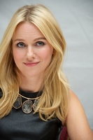 Naomi Watts Longsleeve T-shirt #2225507