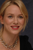 Naomi Watts Longsleeve T-shirt #2239387