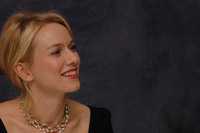Naomi Watts Longsleeve T-shirt #2239388