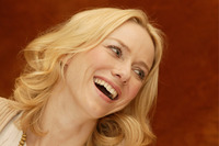 Naomi Watts Longsleeve T-shirt #2239406