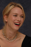 Naomi Watts Longsleeve T-shirt #2239414