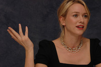 Naomi Watts Longsleeve T-shirt #2239420