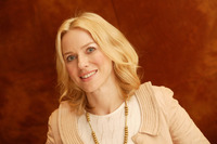 Naomi Watts Longsleeve T-shirt #2239422