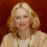 Naomi Watts Longsleeve T-shirt #2239424