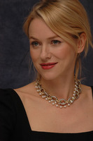 Naomi Watts Longsleeve T-shirt #2239428