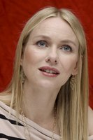 Naomi Watts Longsleeve T-shirt #2257305