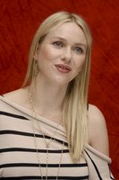 Naomi Watts Longsleeve T-shirt #2257353