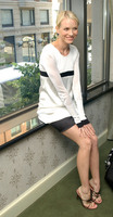 Naomi Watts Longsleeve T-shirt #2271437