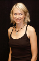 Naomi Watts Longsleeve T-shirt #2338934