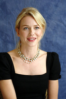 Naomi Watts Sweatshirt #2338946