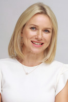 Naomi Watts Sweatshirt #2344290