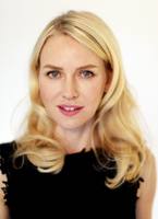 Naomi Watts Longsleeve T-shirt #2344296