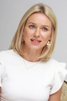 Naomi Watts Sweatshirt #2344311